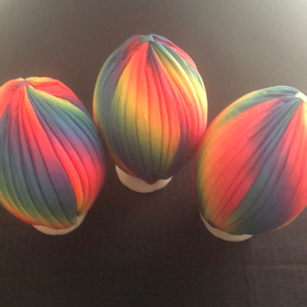 BEAUTIFUL RAINBOW TURBAN HAT - Picture 4 of 5